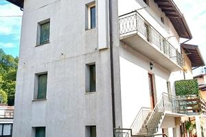 Casa indipendente su 3 livelli con eventuale perti