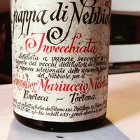 Bottiglia di Grappa di Nebbiolo Distilleria Sibona