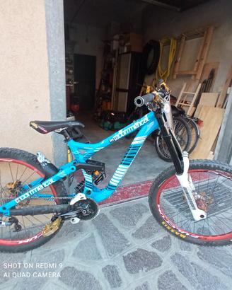 MTB commencal dh taglia s