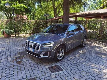 Audi Q2 40 2.0 tfsi Business Design quattro s-tron