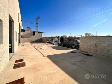 CAPANNONE A SESTO ED UNITI