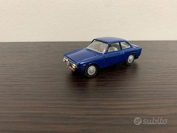 Alfa romeo giulia gt edil toys 1:43 anni60 rara