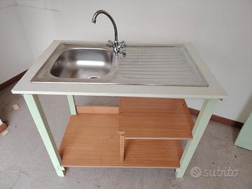 lavello inox + rubinetto +mobiletto. 