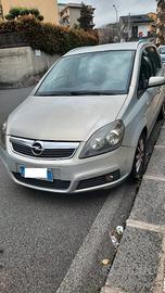 Opel Zafira 1.9 - Automatica