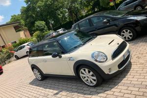 MINI Clubman Cooper S (R55)