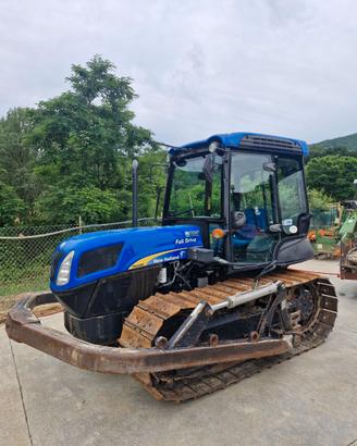 New Holland TK4060 con apripista 09/2017