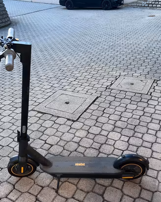 MONOPATTINO NINEBOT
