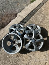 Set 4 Cerchi in Lega Originali Mercedes 17”