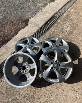 Set 4 Cerchi in Lega Originali Mercedes 17”