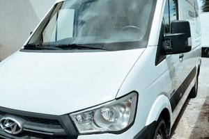 HYUNDAI 2.5 FURGONE