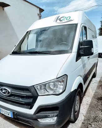 HYUNDAI 2.5 FURGONE