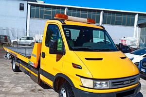 Carroattrezzi iveco Daily 50C15