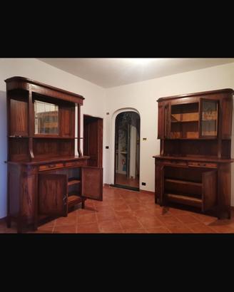 Coppia mobili sa sala in stile liberty.