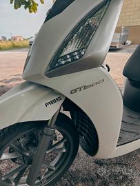  scooter Kymco GTI 300 abs