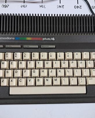 Computer Commodore Plus 4