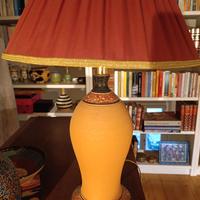 Lampada con base in terracotta