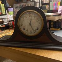 1872 Antico orologio da mensola Hera Made USA.