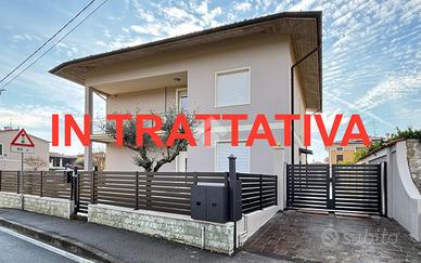 PORZIONE DI BIFAMILIARE A RODENGO SAIANO