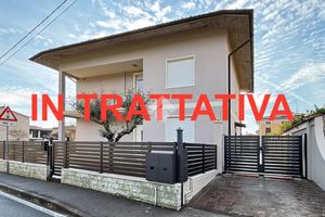 PORZIONE DI BIFAMILIARE A RODENGO SAIANO