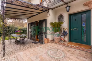 Villa di 220 m² con 4 locali e box auto a Venezia