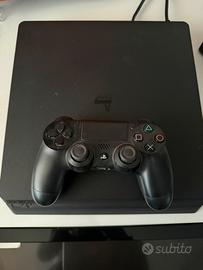 Ps4 slim + joystick + 12 giochi (GTA V)