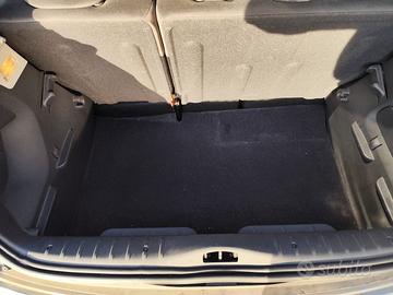 Ricambi bagagliaio+accessori vari Citroen C3 2007
