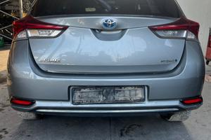 Vendiamo ricambi Toyota Auris Hybrid anno2018