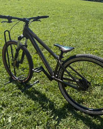 Bici dirt RAMPAGE 2
