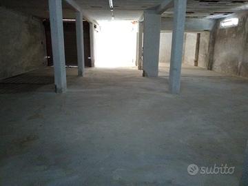 Magazzino uso Deposito zona Cardillo, 300 mq