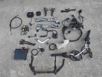 pezzi di ricambio yamaha tdm 850 2001