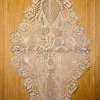 Centrino lavorato a maglia fatto a mano