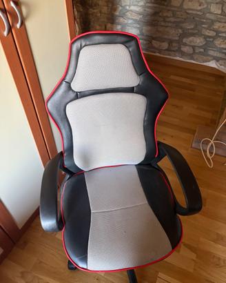 Sedia da ufficio ergonomica stile gaming