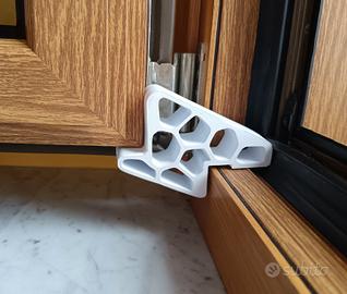 Fermi finestra/porta in PLA – Stampa 3D 