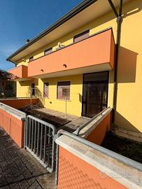 Cavarzere: 110b: schiera centrale con garage