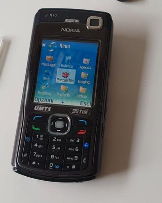 Nokia N70 con tutti gli accessori