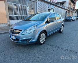 Opel Corsa 1.2 5 porte Cosmo