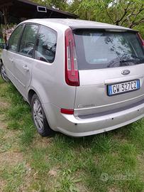 Per pezzi di ricambio o intera