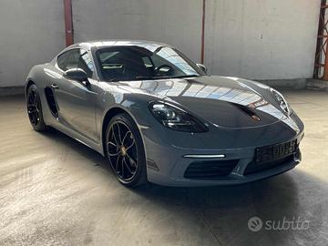 PORSCHE 718 718 CAYMAN Style Edition