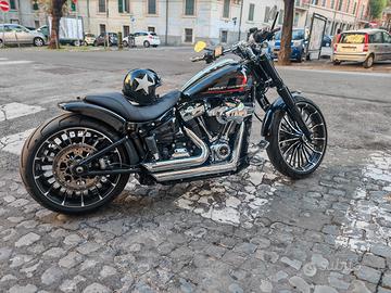 Harley Davidson Breakout fxbr 117
