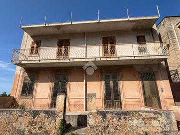 4 LOCALI A PALERMO