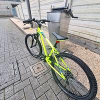Mountain bike Rockrider ST 500 da 24 pollici