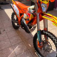 KTM EXC 250 CHAMPION EDITION 2025 con 2 ore