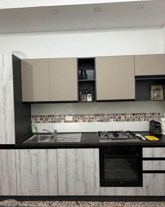Cucina Lineare da Mobilificio + Elettrodomestici