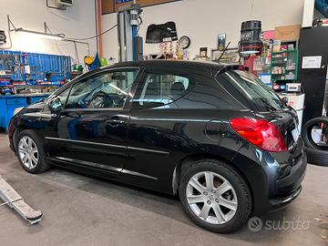 Peugeot 207 1.6 hdi