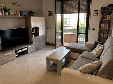 Trilocale arredato con balcone - Agrate Brianza
