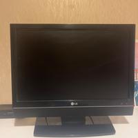 Schermo LG 24" Monitor e TV con Decoder New Digita