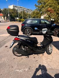 Scooter piaggio medley 200