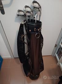 sacca da golf con 8 mazze 
