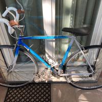 Bici da corsa vintage marca CAMPAGNOLO
