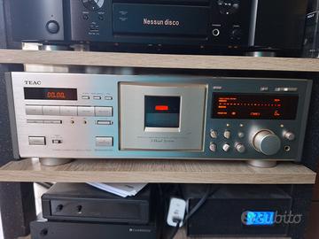 Registratore teac v 7000
